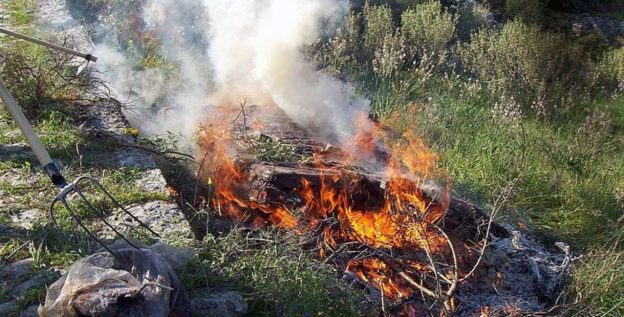 Κομοτηνή: πρόστιμο 1.750 ευρώ σε γυναίκα για φωτιά σε υπαίθριο χώρο