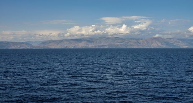 Θερμοκρασίες θαλασσών: τι δείχνουν τα στοιχεία του Copernicus – πτώση σε Θάσο και Β. Αιγαίο, άνοδος στο Ιόνιο