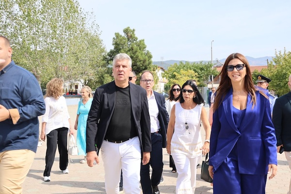 Στις τελετές Αγιασμού σε σχολεία της Ξάνθης με τη Σοφία Ζαχαράκη ο Χριστόδουλος Τοψίδης