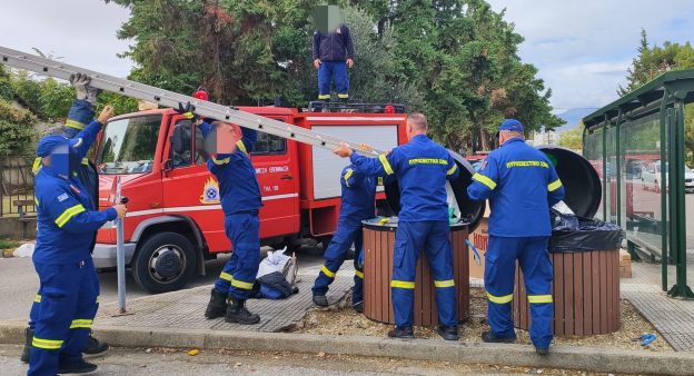 Κομοτηνή: γυναίκα έπεσε μέσα σε βαθύ κάδο απορριμμάτων – φωτογραφίες