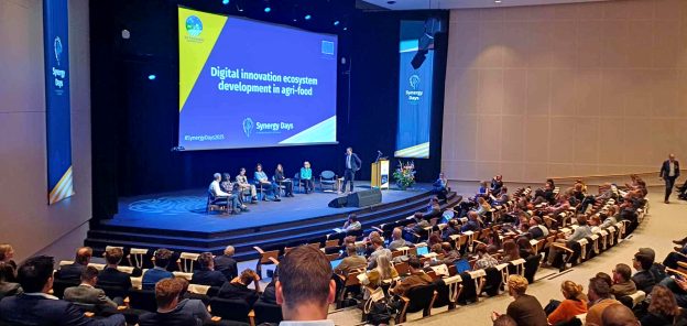 Η ΠΑΜΘ στο “Synergy Days 2025” στο Ρότερνταμ, για τη ψηφιακή καινοτομία στον αγροδιατροφικό τομέα Η ΠΑΜΘ στο “Synergy Days 2025” στο Ρότερνταμ, για τη ψηφιακή καινοτομία στον αγροδιατροφικό τομέα