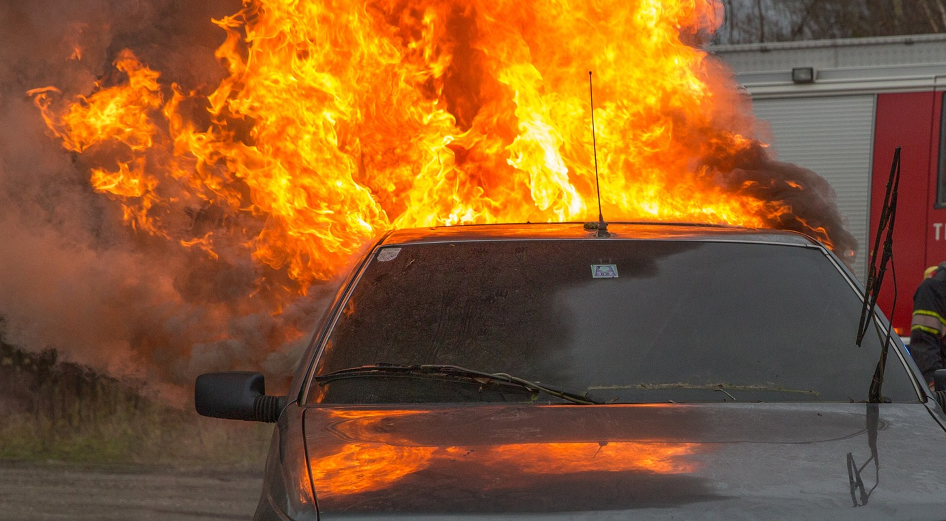 Κομοτηνή: νεκρός μετά από τροχαίο – το αυτοκίνητο που ήταν κλεμμένο, τυλίχτηκε στις φλόγες