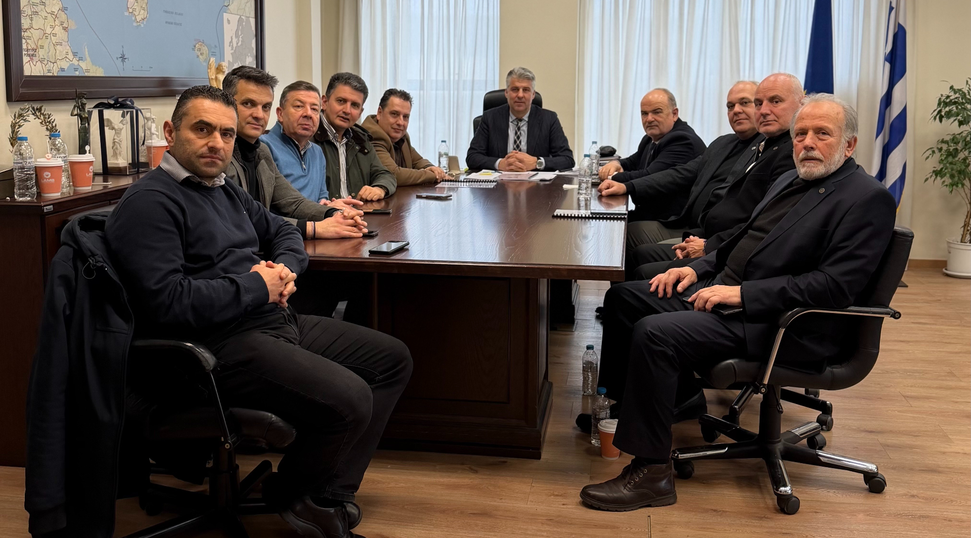 Συνάντηση του X. Τοψίδη με τον πρόεδρο ΓΣΕΒΕΕ και εκπροσώπους της ΟΕΒΕΣ της ΑΜΘ