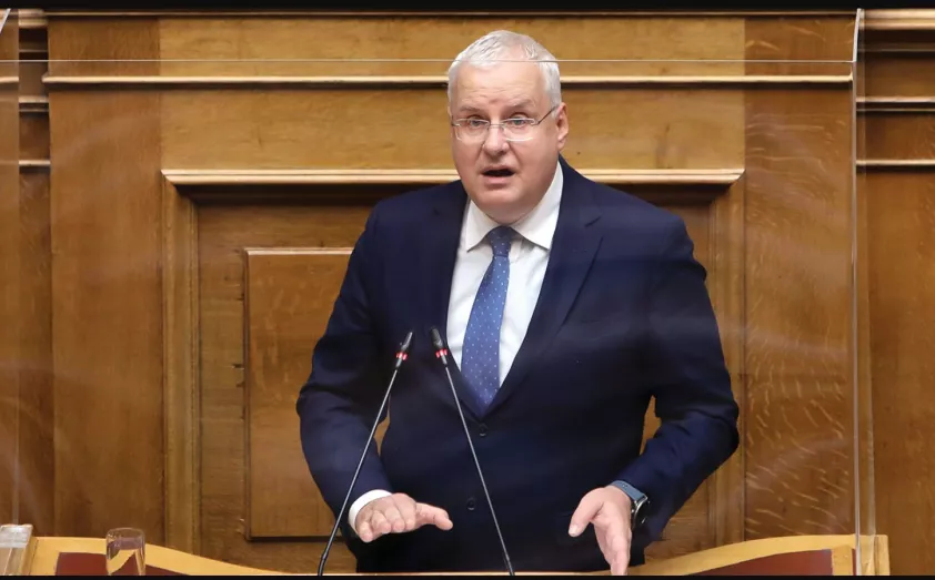 Φάουλ Ιλχάν Αχμέτ: Ζητάει εξετάσεις διπλώματος στα τουρκικά – Ξεκάθαρο «όχι» του Υπουργείου Μεταφορών