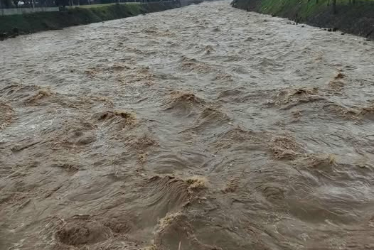 Ορεστιάδα: έρχεται σημαντικός όγκος νερού στον ποταμό Άρδα – σύσταση να μην πλησιάζουν το ποτάμι οι πολίτες Ορεστιάδα: έρχεται σημαντικός όγκος νερού στον ποταμό Άρδα – σύσταση να μην πλησιάζουν το ποτάμι οι πολίτες