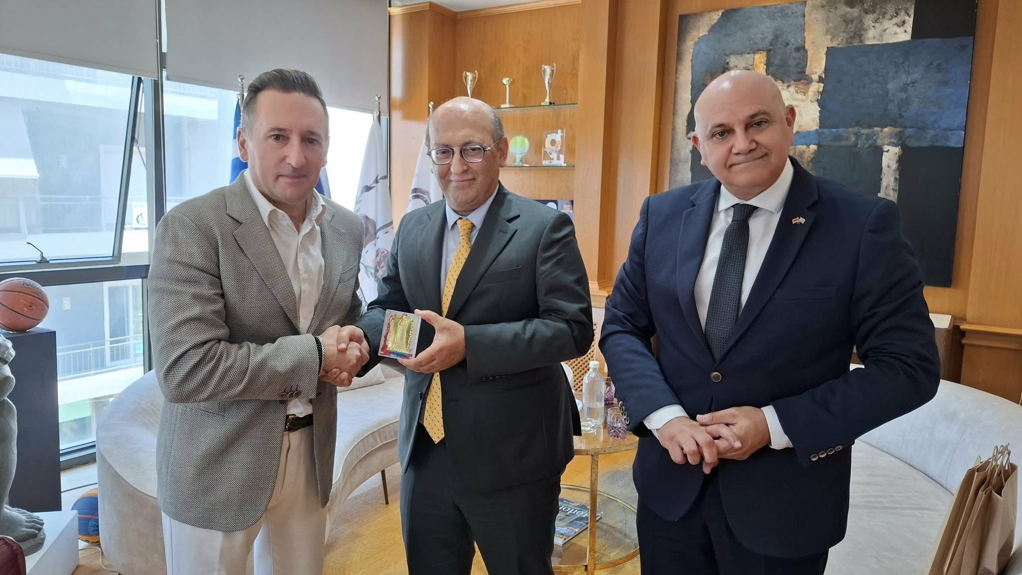 Συνάντηση του δημάρχου Αλεξανδρούπολης με τον πληρεξούσιο πρέσβη της Αρμενίας Συνάντηση του δημάρχου Αλεξανδρούπολης με τον πληρεξούσιο πρέσβη της Αρμενίας