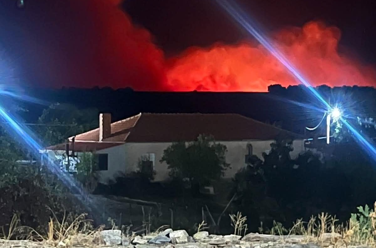 Σουφλί: ανησυχία προκαλεί η πυρκαγιά στη Ρούσα Σουφλί: ανησυχία προκαλεί η πυρκαγιά στη Ρούσα
